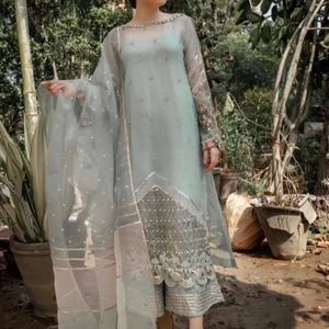 Brand new 3 piece Pakistani dress!